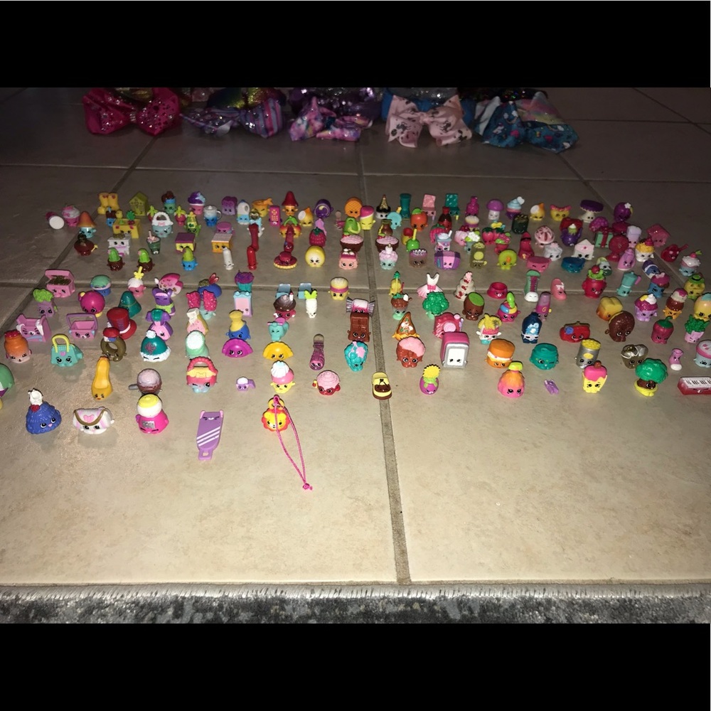 200 SHOPKINS